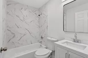 124 SE Eyerly Ave, Port Saint Lucie, FL 34983 - Photo 9