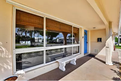 301 SE 8th Avenue, Deerfield Beach, FL 33441 - Photo 9