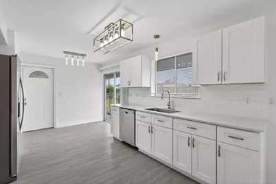 157 SE Calmoso Drive, Port Saint Lucie, FL 34983 - Photo 9