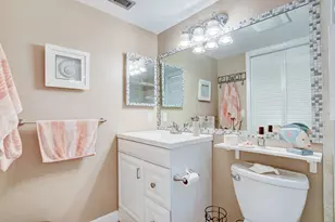 334 Pine Ridge Cir, Greenacres, FL 33463 - Photo 15