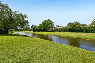 15220 Cedar Bluff Pl, Wellington, FL 33414 - Photo 23