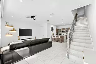 1034 NE 18th Ave, Fort Lauderdale, FL 33304 - Photo 3
