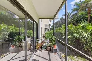 3050 Presidential Way, West Palm Beach, FL 33401 - Photo 29