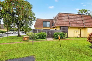 4175 Turnberry Cir, Lake Worth, FL 33467 - Photo 3