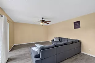 4175 Turnberry Cir, Lake Worth, FL 33467 - Photo 9