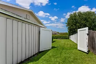 3099 Medinah Cir E, Greenacres, FL 33467 - Photo 25