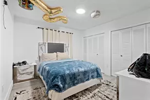 426 NE 166th St, North Miami Beach, FL 33162 - Photo 13