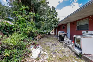 426 NE 166th St, North Miami Beach, FL 33162 - Photo 31