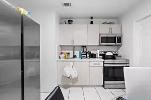 426 NE 166th St, North Miami Beach, FL 33162 - Photo 9