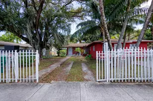 426 NE 166th St, North Miami Beach, FL 33162 - Photo 3