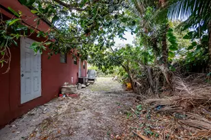 426 NE 166th St, North Miami Beach, FL 33162 - Photo 33