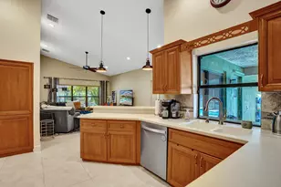 772 Juniper Pl, Wellington, FL 33414 - Photo 7