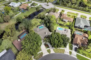 772 Juniper Pl, Wellington, FL 33414 - Photo 29