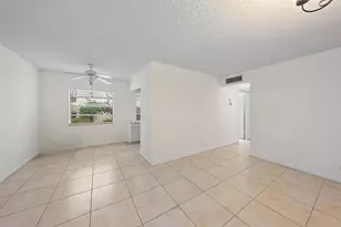 869 S Flanders S, Delray Beach, FL 33484 - Photo 3