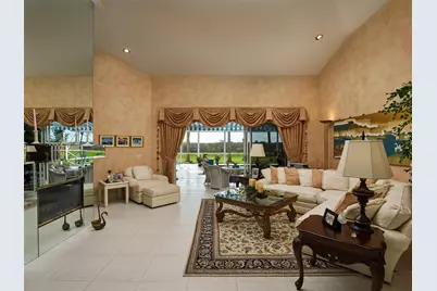 70 Cayman Place, Palm Beach Gardens, FL 33418 - Photo 9