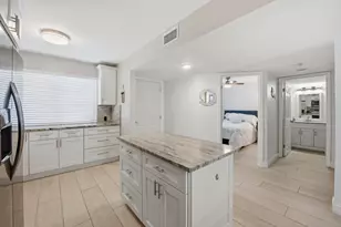 3138 Via Poinciana, Lake Worth, FL 33467 - Photo 5