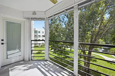 3138 Via Poinciana #306, Lake Worth, FL 33467 - Photo 21
