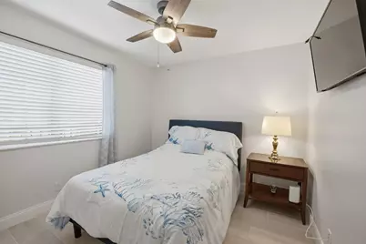 3138 Via Poinciana #306, Lake Worth, FL 33467 - Photo 17
