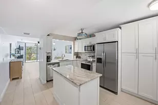 3138 Via Poinciana, Lake Worth, FL 33467 - Photo 3