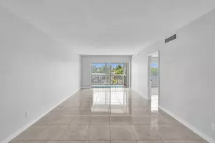 455 Paradise Isle Blvd, Hallandale Beach, FL 33009 - Photo 15
