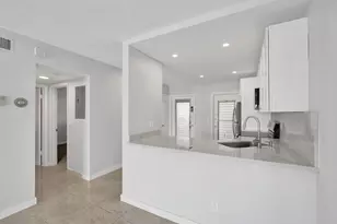 455 Paradise Isle Blvd, Hallandale Beach, FL 33009 - Photo 7