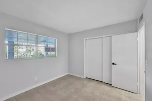 455 Paradise Isle Blvd, Hallandale Beach, FL 33009 - Photo 9