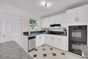 1029 SE 14th St, Deerfield Beach, FL 33441 - Photo 13