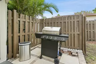 1029 SE 14th St, Deerfield Beach, FL 33441 - Photo 9