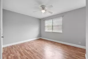 185 SW 3rd St, Pompano Beach, FL 33060 - Photo 25