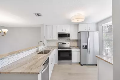 185 SW 3rd Street, Pompano Beach, FL 33060 - Photo 1