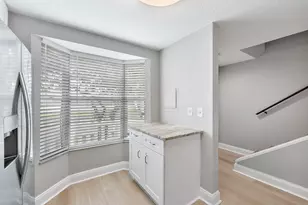 185 SW 3rd St, Pompano Beach, FL 33060 - Photo 9