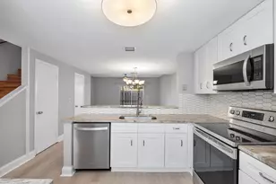 185 SW 3rd St, Pompano Beach, FL 33060 - Photo 7