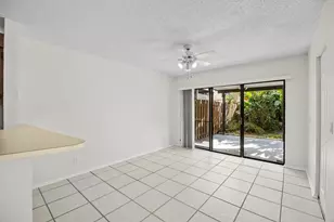 3548 Gardens E Dr, Palm Beach Gardens, FL 33410 - Photo 9
