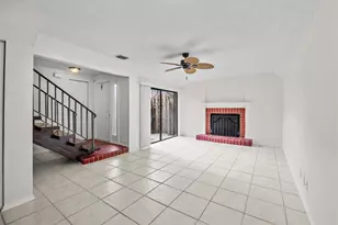 3548 Gardens E Dr, Palm Beach Gardens, FL 33410 - Photo 7