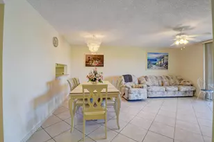 5370 Las Verdes Cir, Delray Beach, FL 33484 - Photo 7