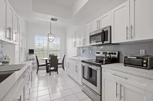 10303 N Andover Coach Ln, Wellington, FL 33449 - Photo 7