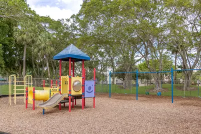 2205 S Cypress Bend Drive #604, Pompano Beach, FL 33069 - Photo 29