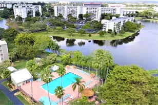 2205 S Cypress Bend Dr, Pompano Beach, FL 33069 - Photo 31