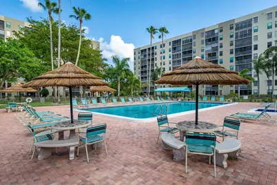 2205 S Cypress Bend Drive #604, Pompano Beach, FL 33069 - Photo 25
