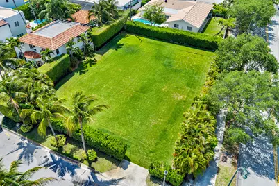 260 E Lakewood Road, West Palm Beach, FL 33405 - Photo 1