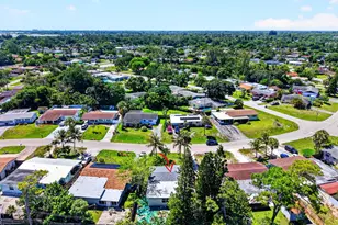 775 Snead Cir, West Palm Beach, FL 33413 - Photo 27