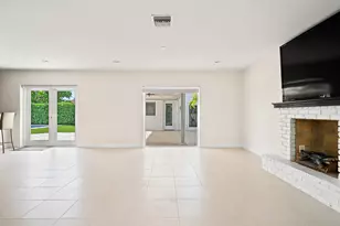 260 E Lakewood Rd, West Palm Beach, FL 33405 - Photo 9