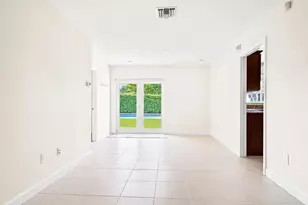 260 E Lakewood Rd, West Palm Beach, FL 33405 - Photo 21