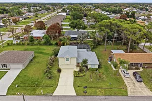1707 SE Manth Ln, Port Saint Lucie, FL 34983 - Photo 31
