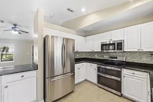 1707 SE Manth Ln, Port Saint Lucie, FL 34983 - Photo 9