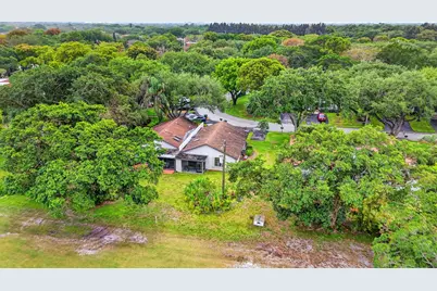 3693 Arelia Drive N, Delray Beach, FL 33445 - Photo 5