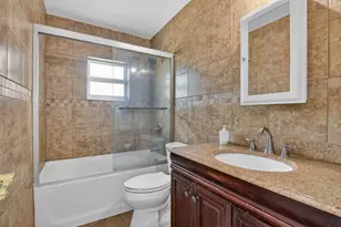 19486 Delaware Cir, Boca Raton, FL 33434 - Photo 23