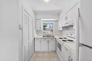 121 NW 56th Ct, Oakland Park, FL 33309 - Photo 7