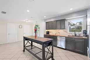 1741 SE Jackson St, Stuart, FL 34997 - Photo 11