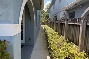 1135 NE 3rd Ave, Fort Lauderdale, FL 33304 - Photo 5